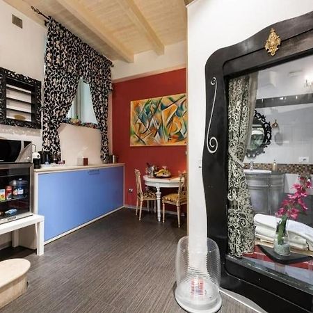 Apt 2 In The Historic Center 바리 외부 사진